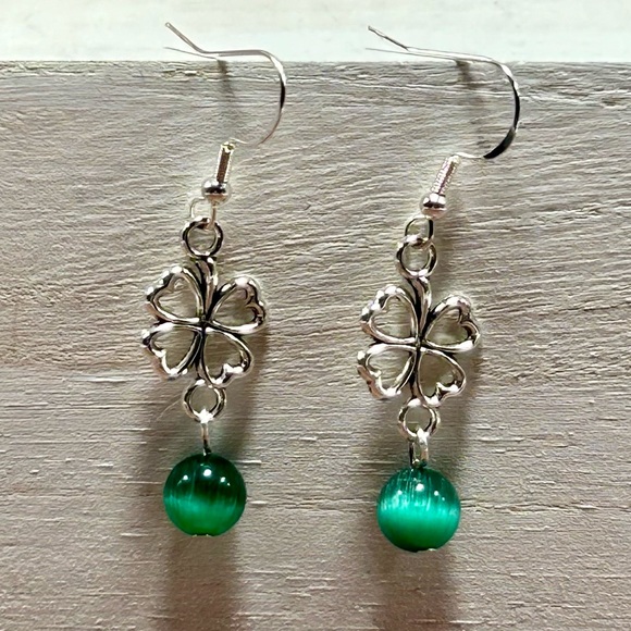 Handmade Sterling Silver Lucky Clover Earrings with Green Cat Eye Stones! - Picture 4 of 5